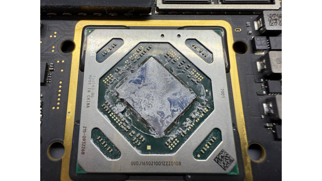 Ремонт підсвітки дисплея та обслуговування системи охолодження MacBook Pro A2141 (16")