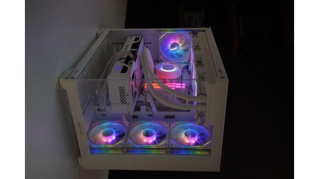 Absolute Zero — Intel Ultra 7 265KF / RTX 5070 Ti / 32GB DDR5 White