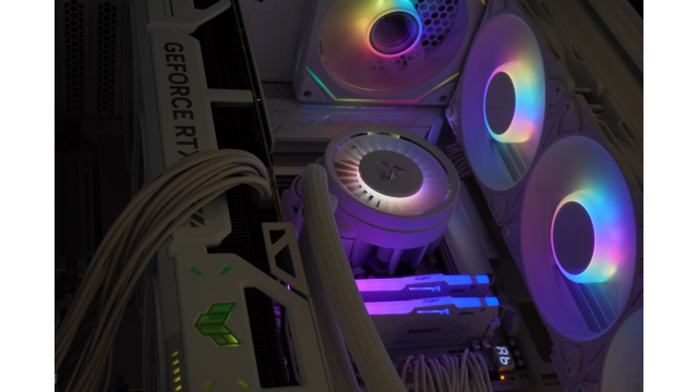 Absolute Zero — Intel Ultra 7 265KF / RTX 5070 Ti / 32GB DDR5 White