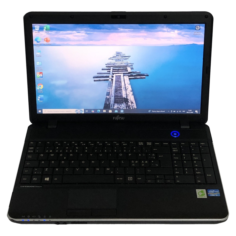 Ноутбук Fujitsu Lifebook A512 / 15.6